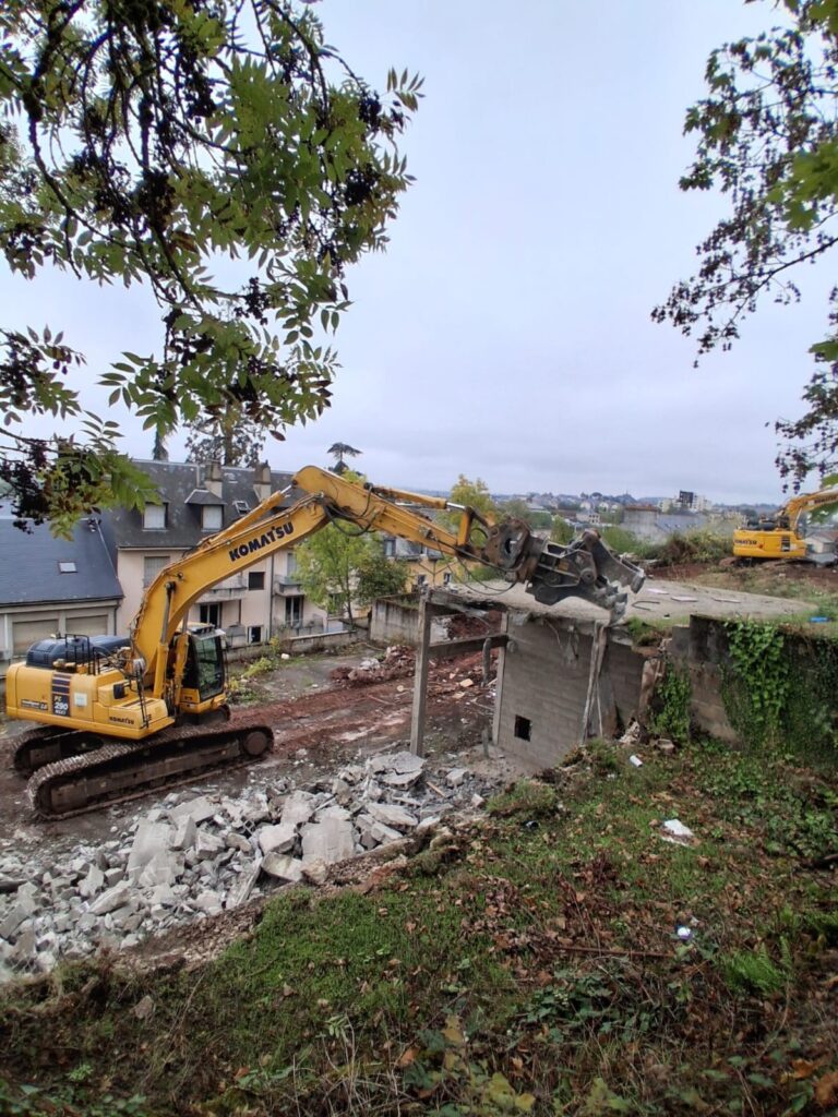 Démarrage des travaux de la résidence étudiante Cosy Study à Rodez : démolition avant construction